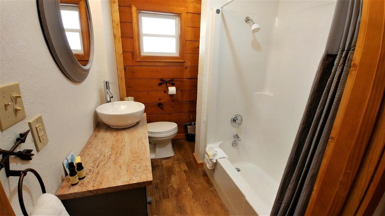 Bearfoot Bungalow Red River Dış mekan fotoğraf